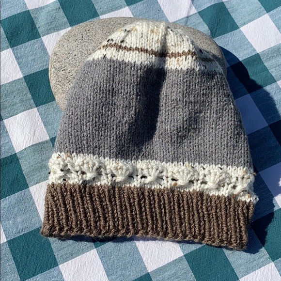 cocovalli Accessories - NWOT Handmade knit hat gray brown cream lace adult